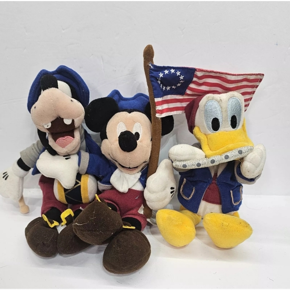 BNIP Rare Vintage The Spirit of 76 Mickey Mouse Goofy & Donald Duck Bean Bag Set